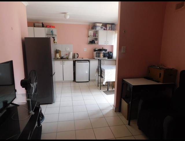 4 BEDROOM HOUSE FOR SALE IN ESCOMBE